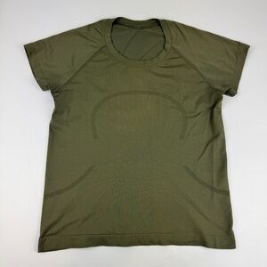 Lululemon Womens Size 8 Short Sleeve Swiftly Tech T Shirt Green *Read